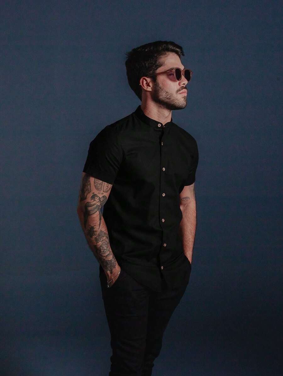 Camisa Masculina Manga Curta Gola Padre Aspecto de Linho