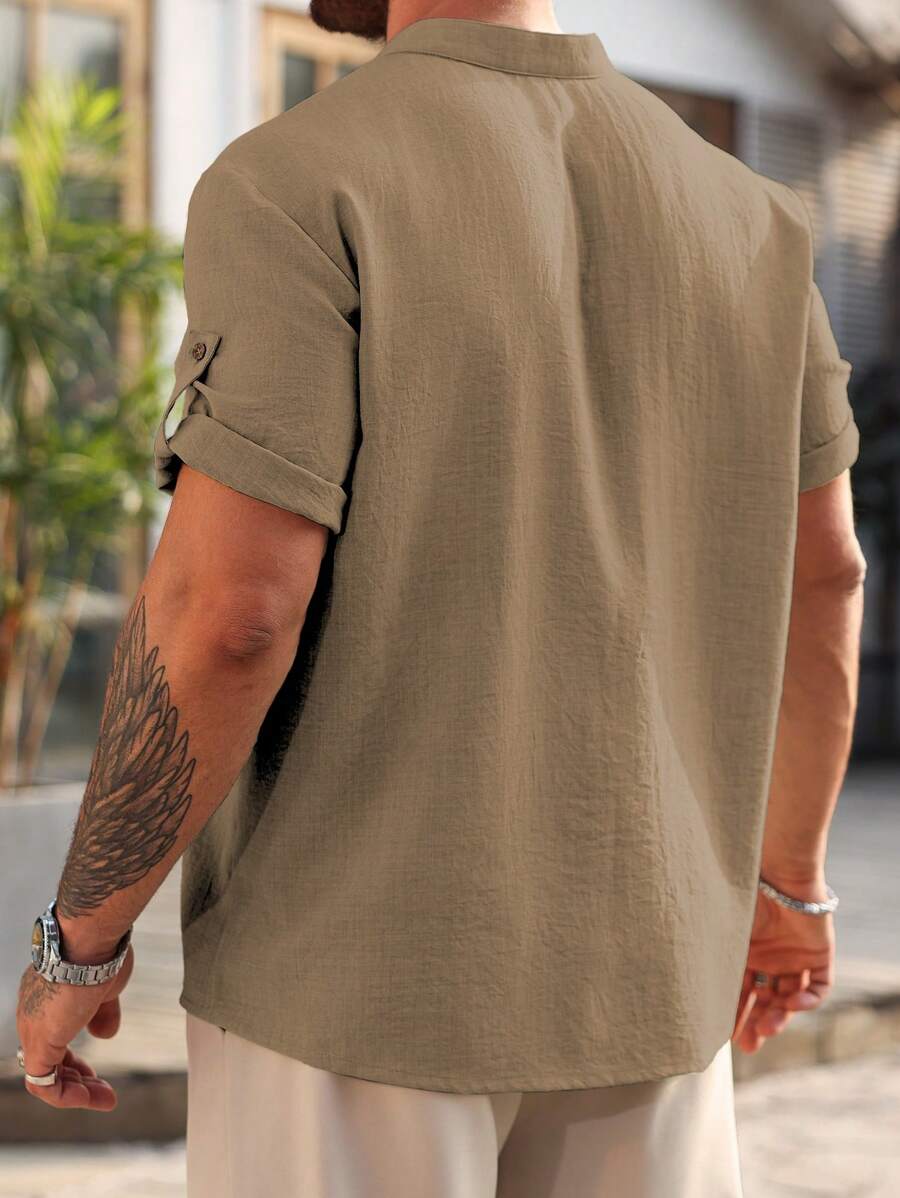 Camisa Masculina Casual de Manga Curta Solta e de Cor Sólida