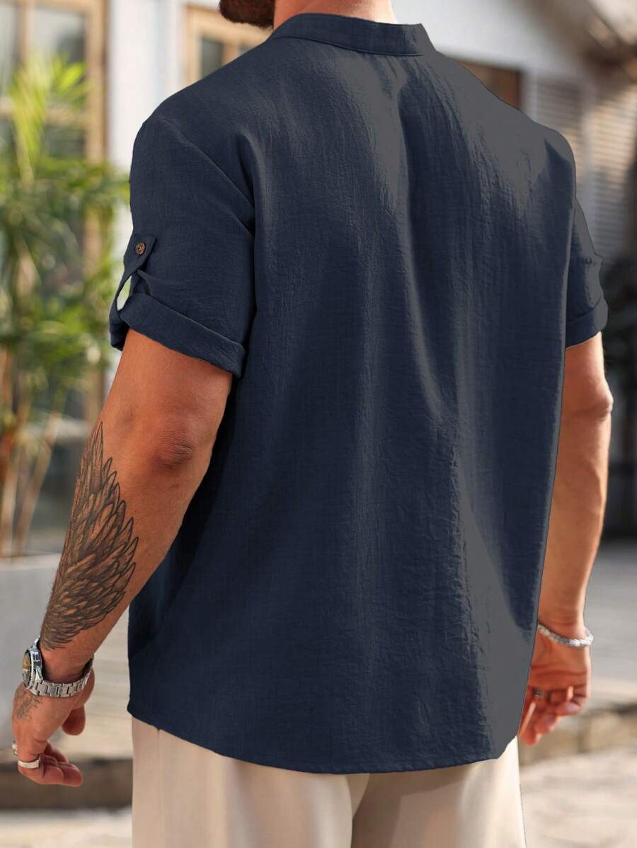 Camisa Masculina Casual de Manga Curta Solta e de Cor Sólida