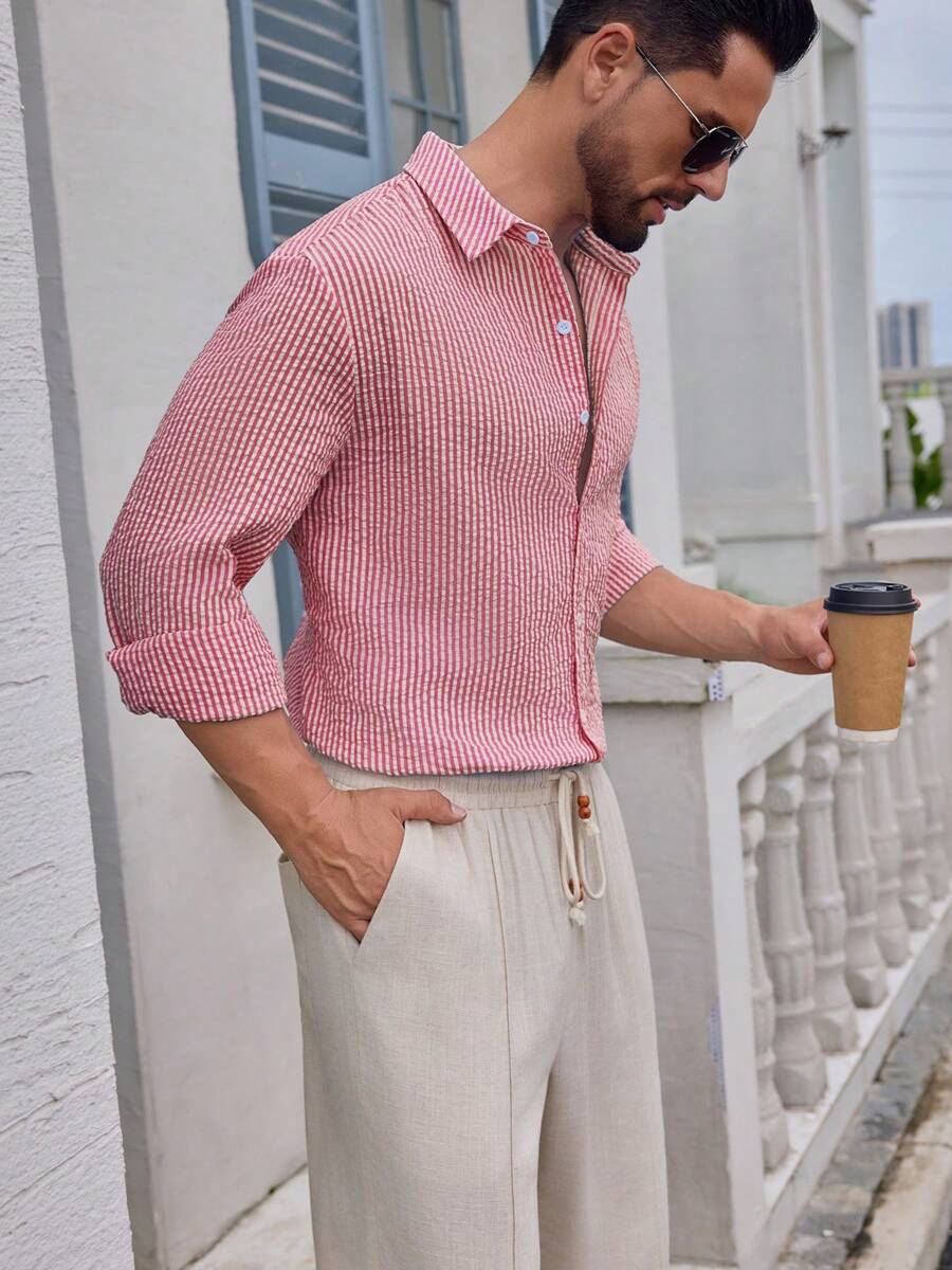 Camisa Masculina de Tecido Texturizado com Listras