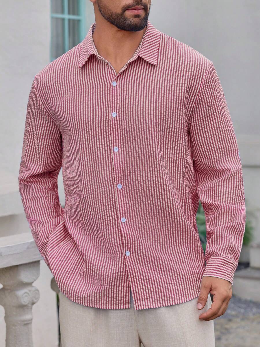 Camisa Masculina de Tecido Texturizado com Listras