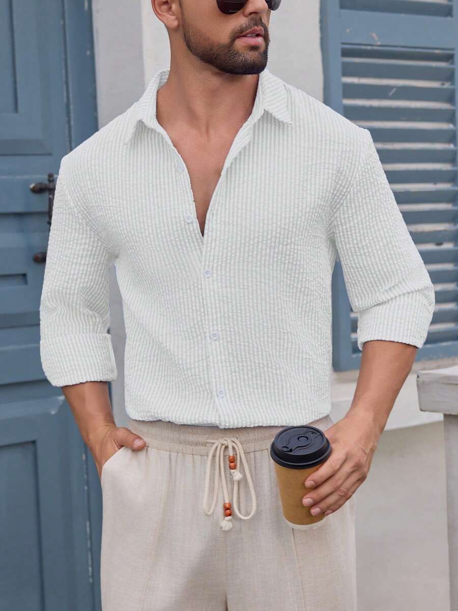 Camisa Masculina de Tecido Texturizado com Listras