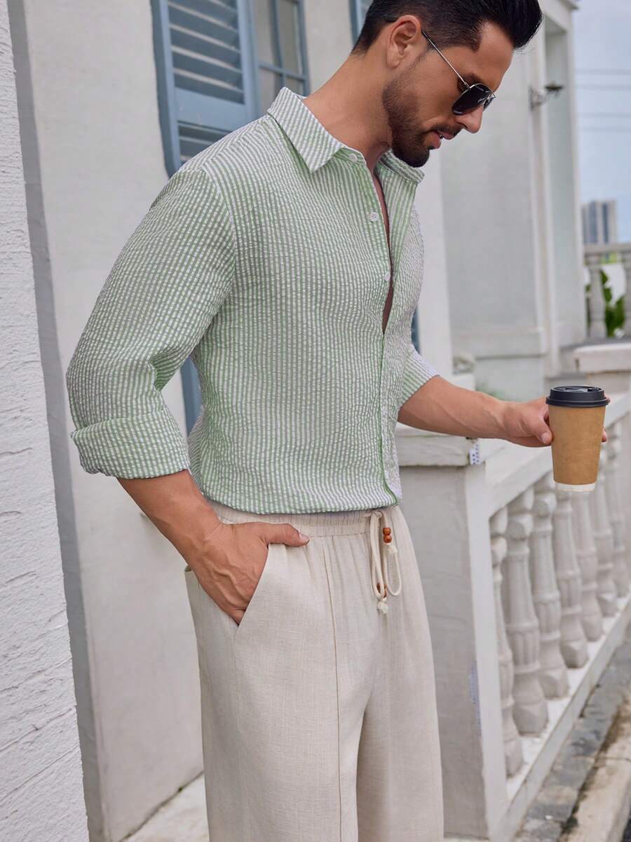 Camisa Masculina de Tecido Texturizado com Listras