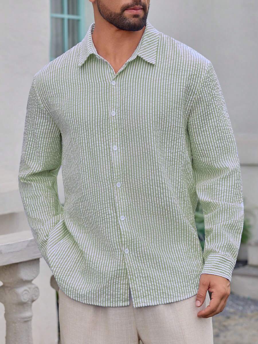 Camisa Masculina de Tecido Texturizado com Listras