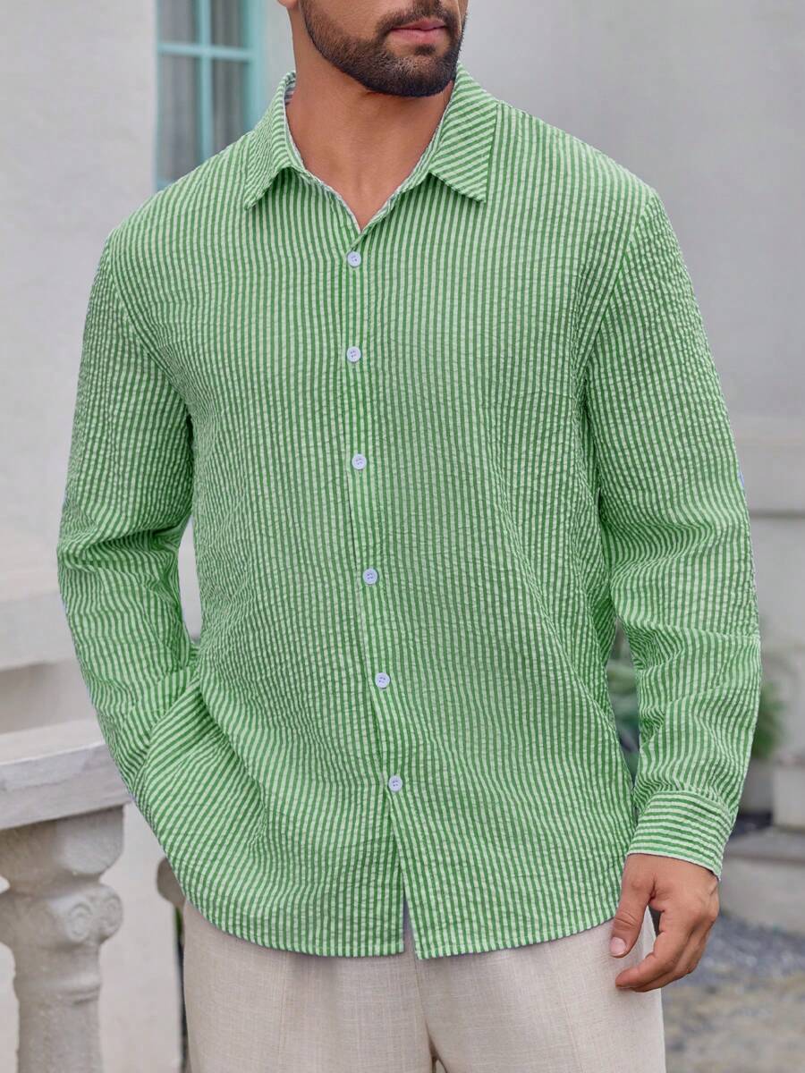 Camisa Masculina de Tecido Texturizado com Listras